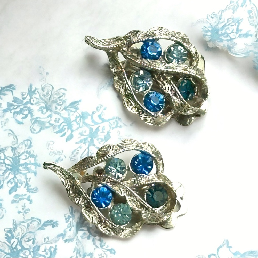 Vintage Coro Signed Silver/Ice Blue Glass Crystal Clip On Earrings